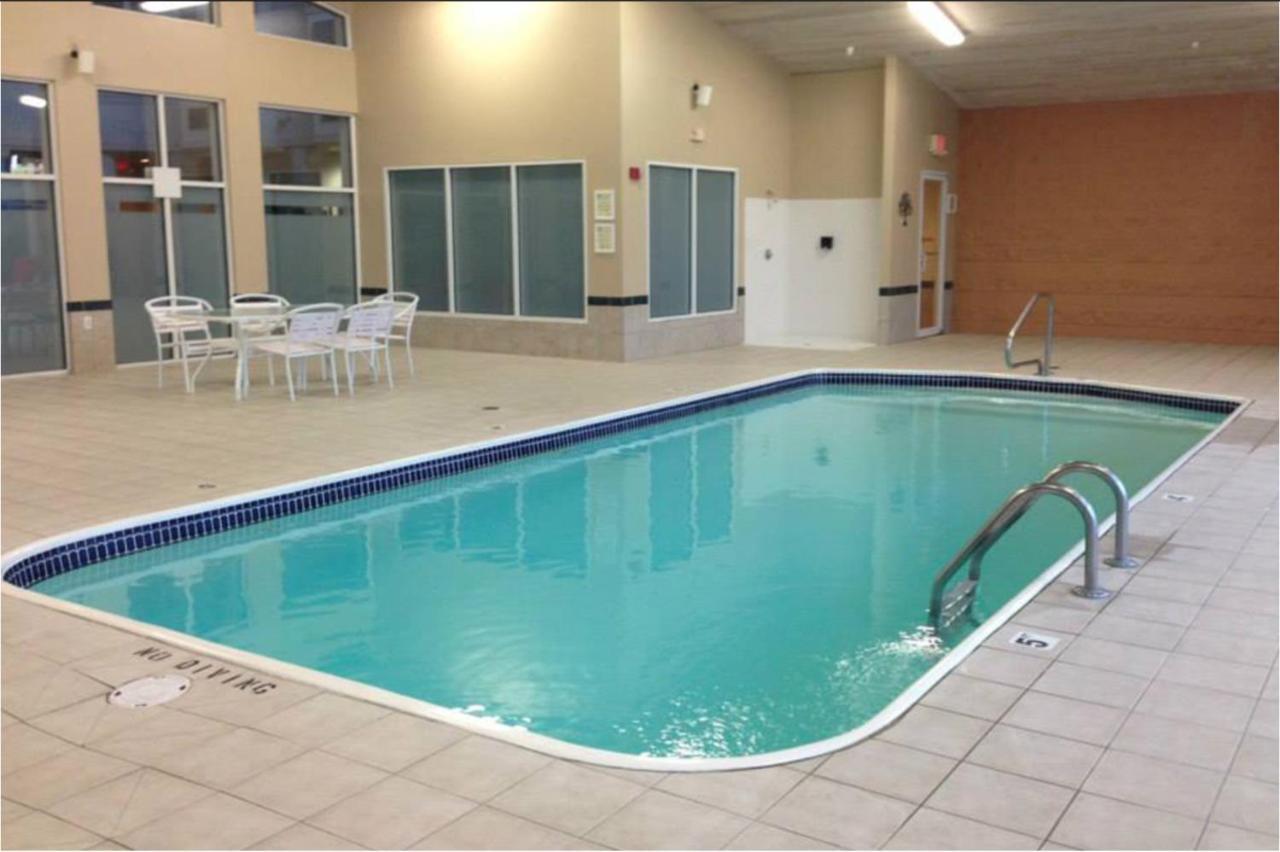 Owosso Comstock Inn & Conference Center מראה חיצוני תמונה