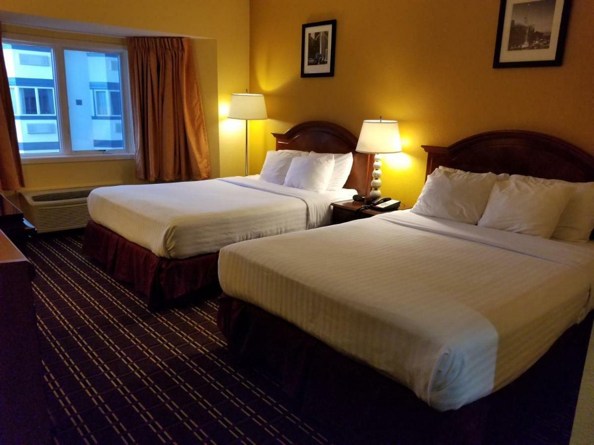 Owosso Comstock Inn & Conference Center מראה חיצוני תמונה