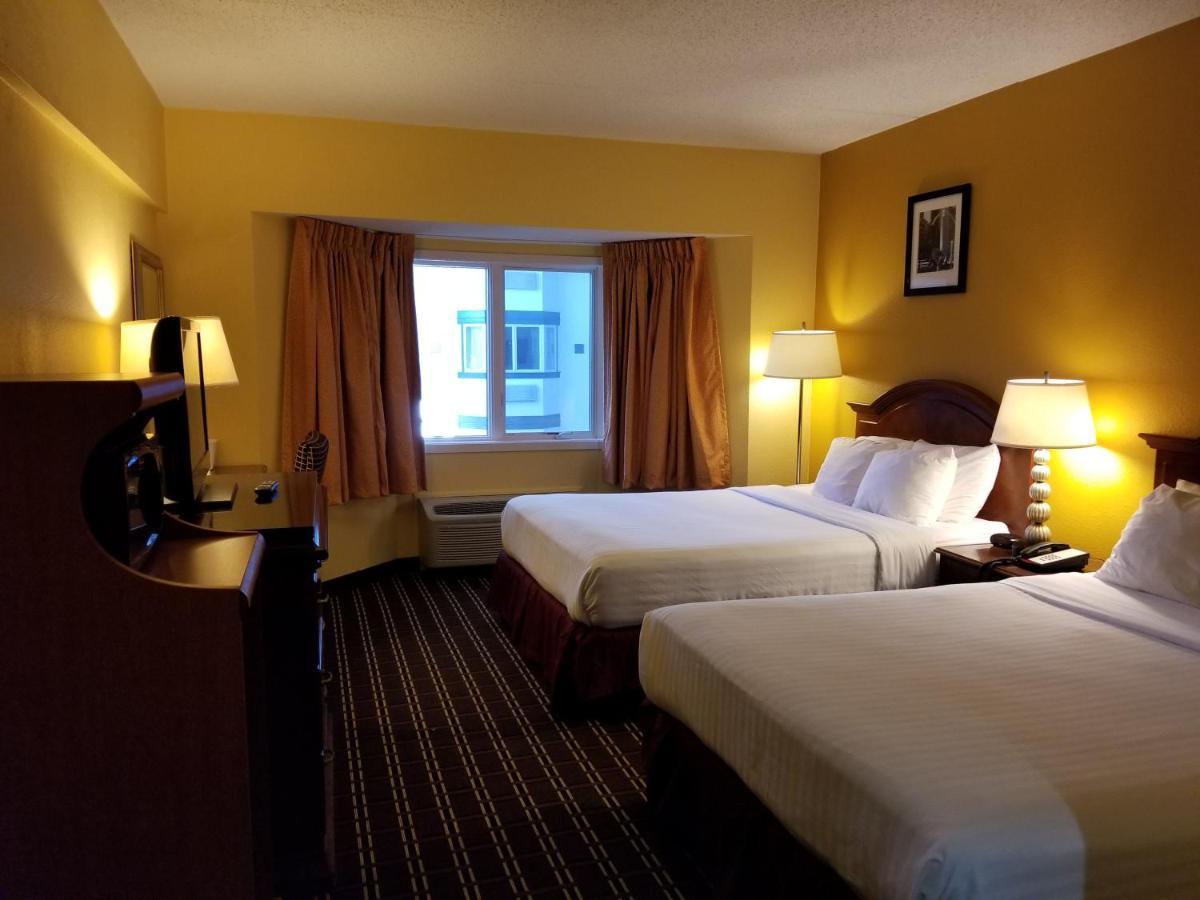 Owosso Comstock Inn & Conference Center מראה חיצוני תמונה